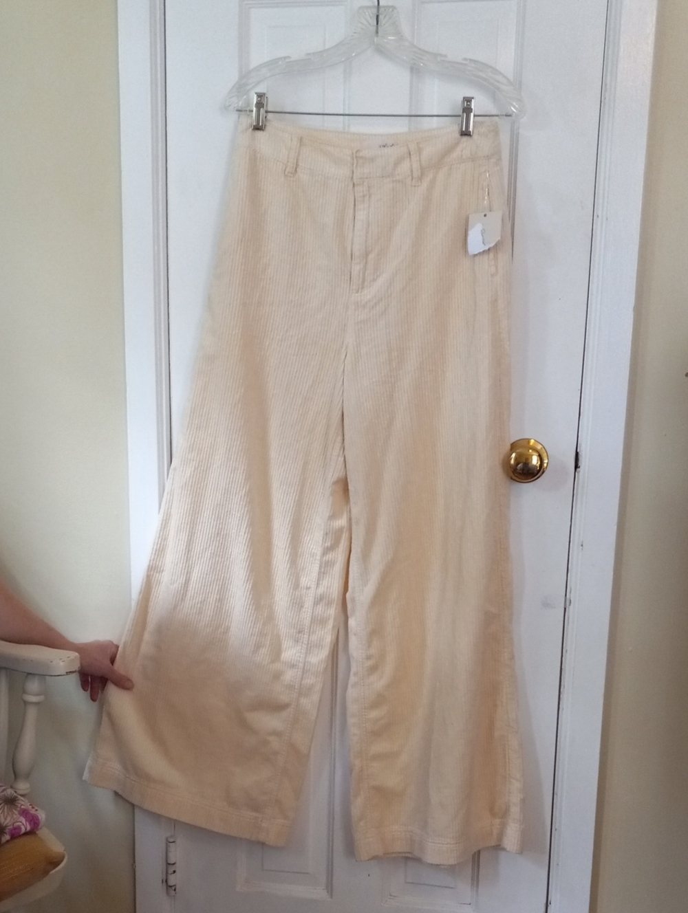 Universal Thread Cream Ribbed Wide-Leg Pants